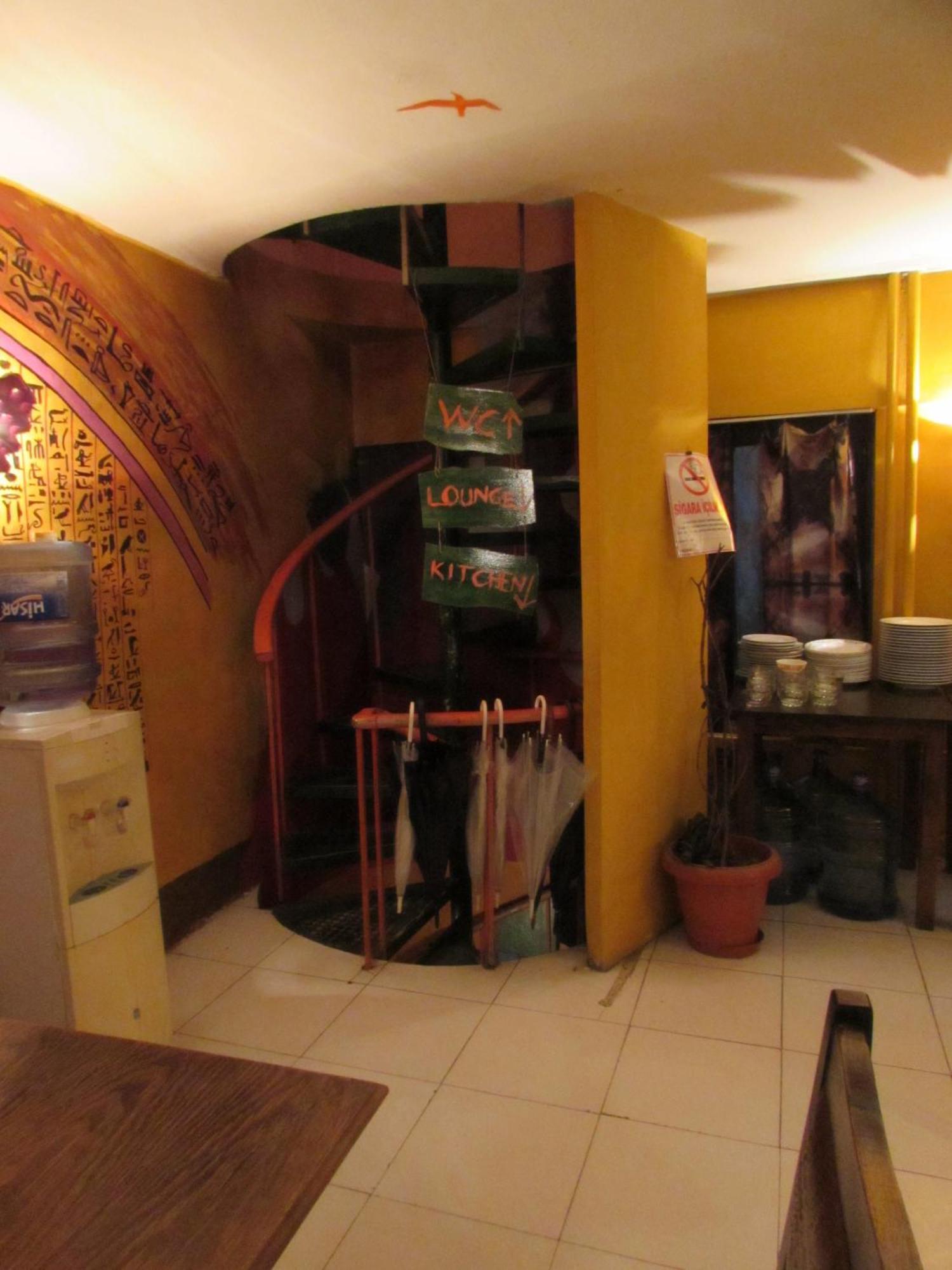 Neverland Hostel อิสตันบูล ภายนอก รูปภาพ