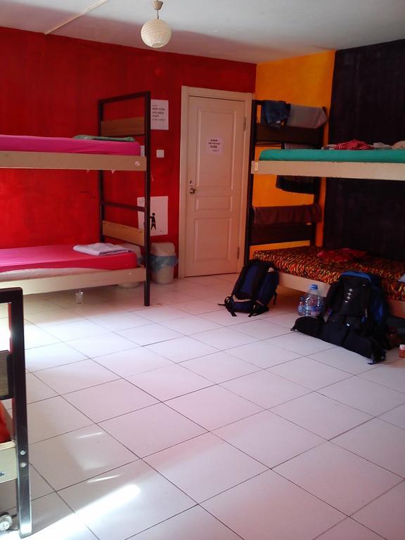 Neverland Hostel อิสตันบูล ภายนอก รูปภาพ